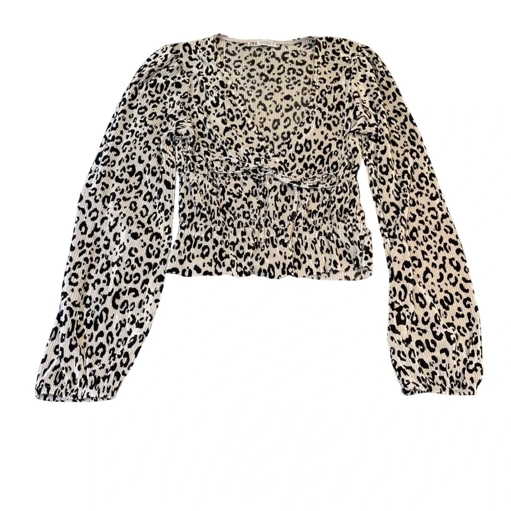 Zara Leopard Print Crop Top Long Sleeve Peplum Tie Front Y2K Animal Print Blouse